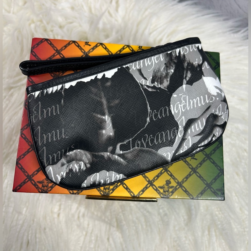 L.A.M.B. Designer Roses Wristlet🌹 - Picture 2 of 5